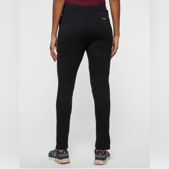 Jaanuu Black Cargo Scrub Pants
NWT - Picture 6 of 17